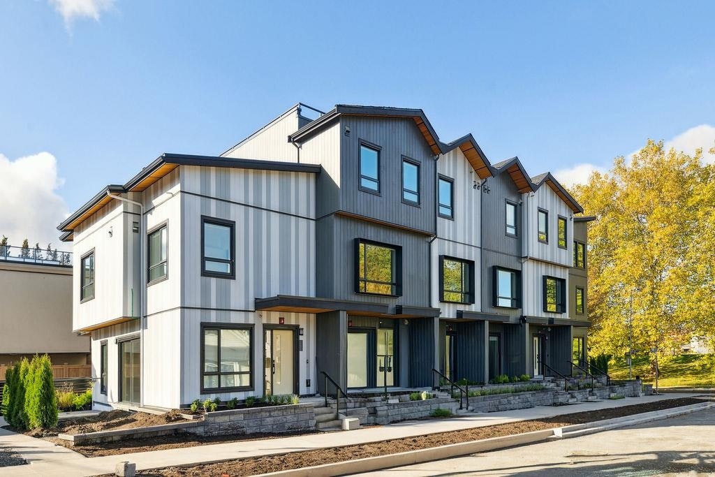 4811 Laurel Street - 2