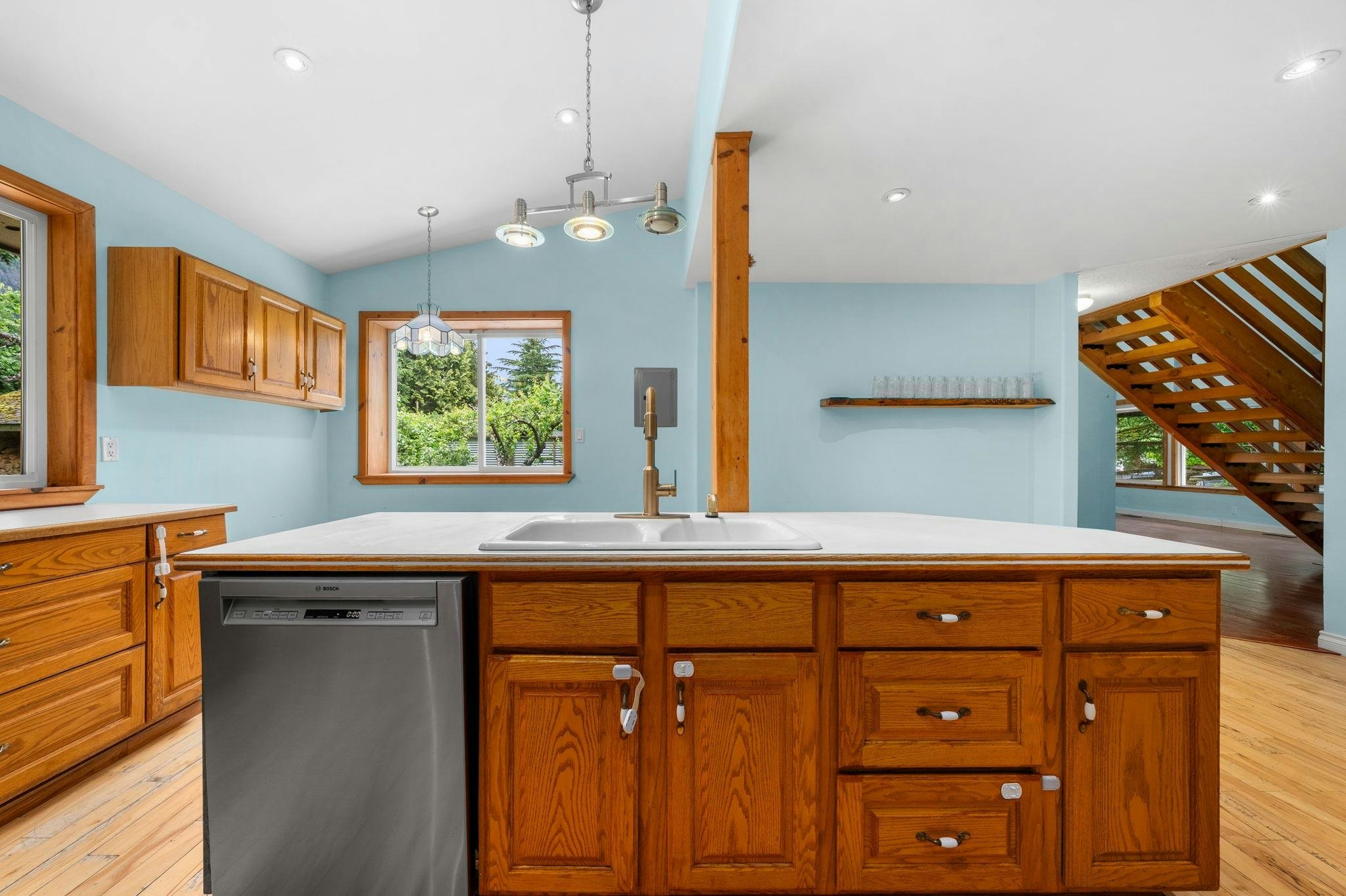 38260 Westway Avenue, Squamish, BC, V8B 0Y5 - 8
