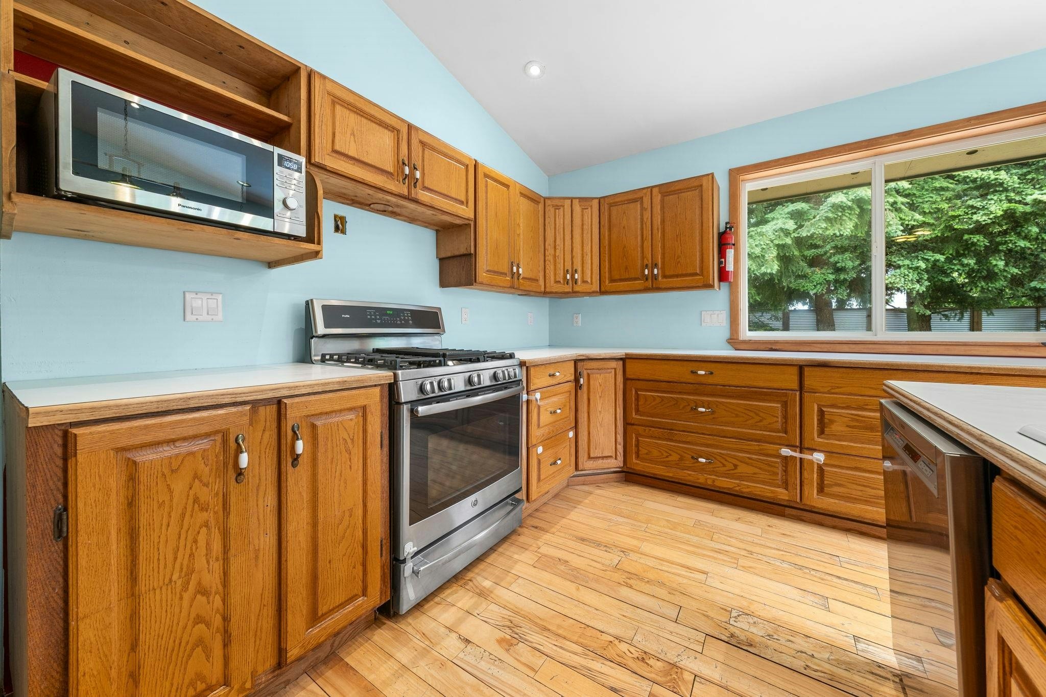 38260 Westway Avenue, Squamish, BC, V8B 0Y5 - 9