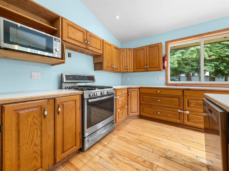 38260 Westway Avenue, Squamish, BC, V8B 0Y5 - 9