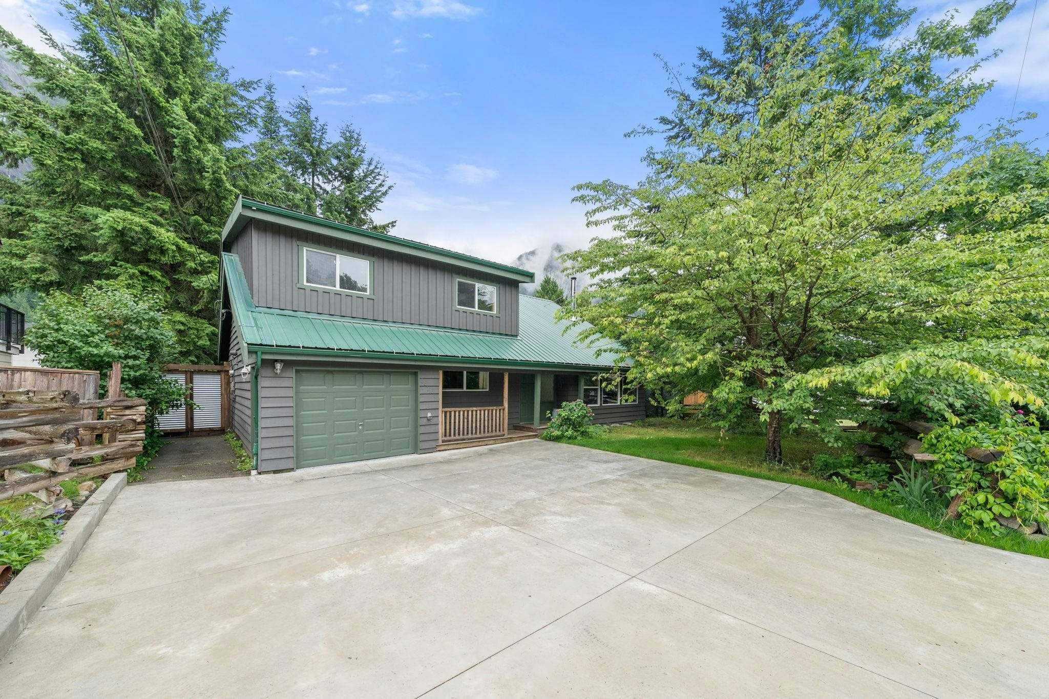 38260 Westway Avenue, Squamish, BC, V8B 0Y5