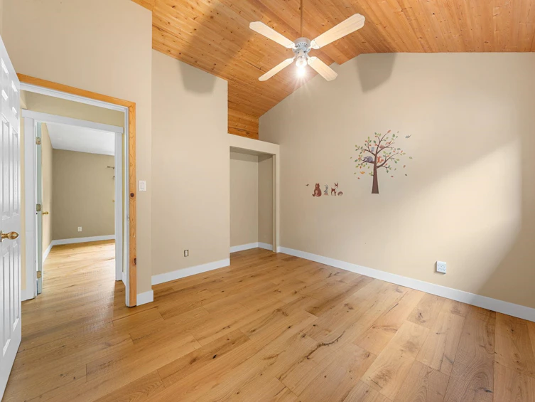 38260 Westway Avenue, Squamish, BC, V8B 0Y5 - 18