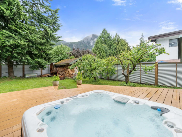 38260 Westway Avenue, Squamish, BC, V8B 0Y5 - 26