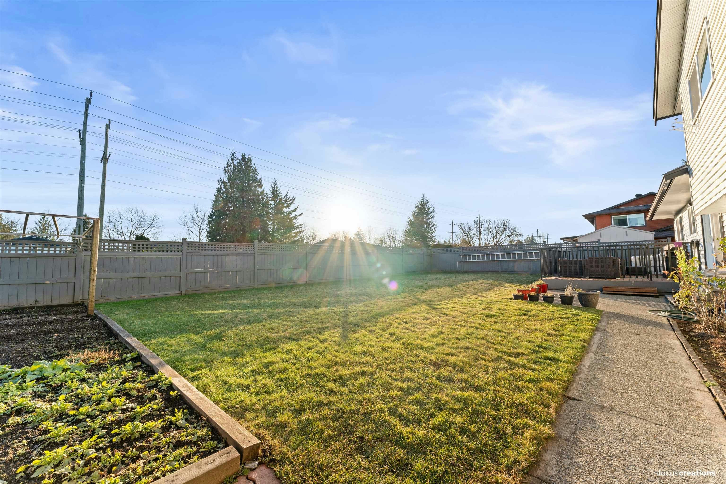15796 95a Avenue, Surrey, BC, V4N 2L4 - 19
