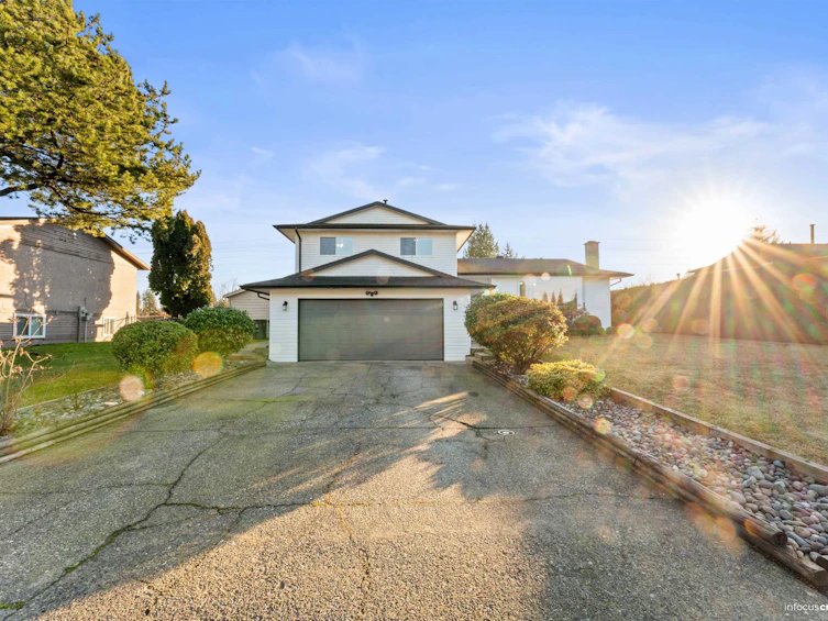 15796 95a Avenue, Surrey, BC, V4N 2L4