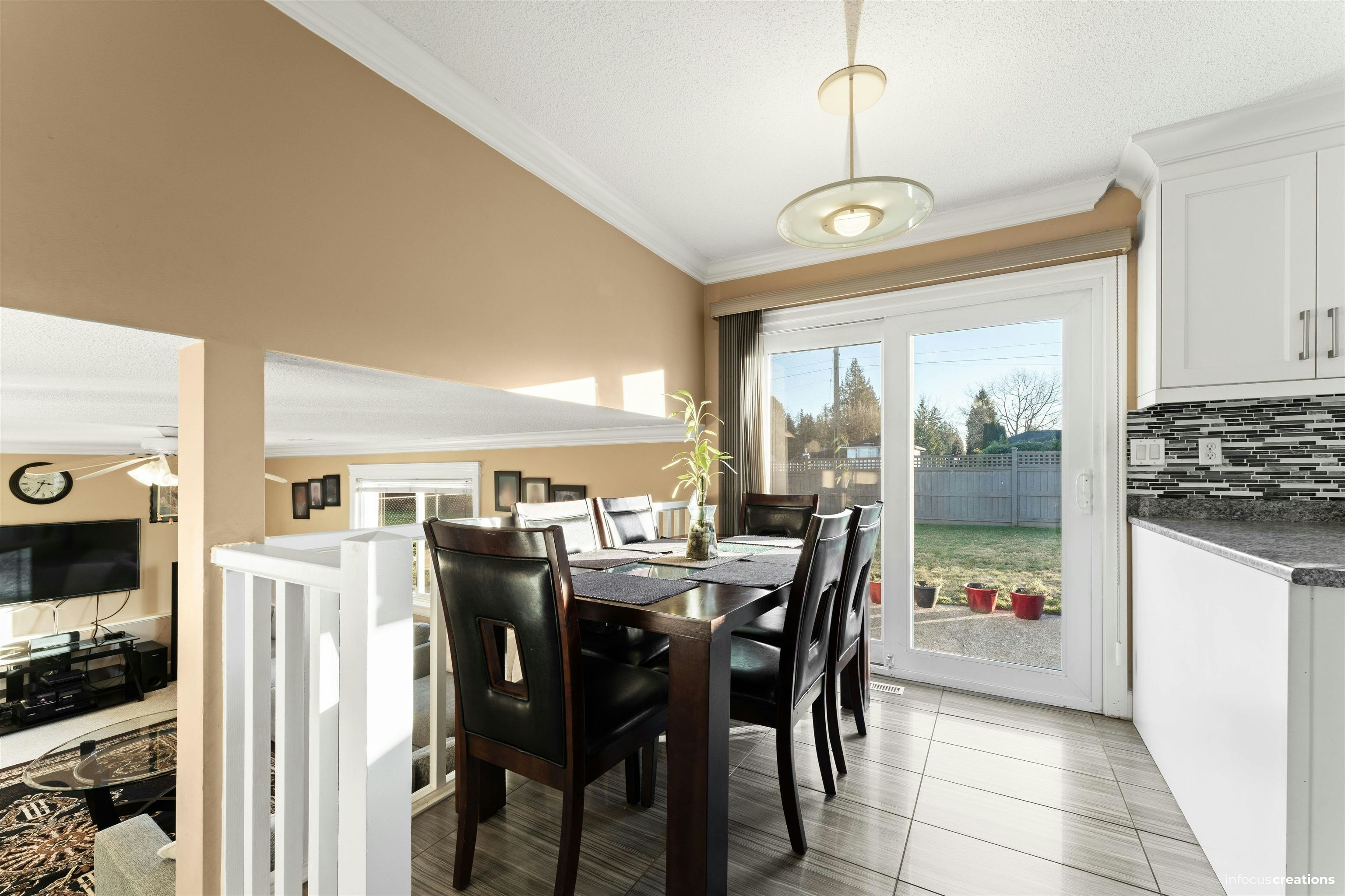 15796 95a Avenue, Surrey, BC, V4N 2L4 - 7