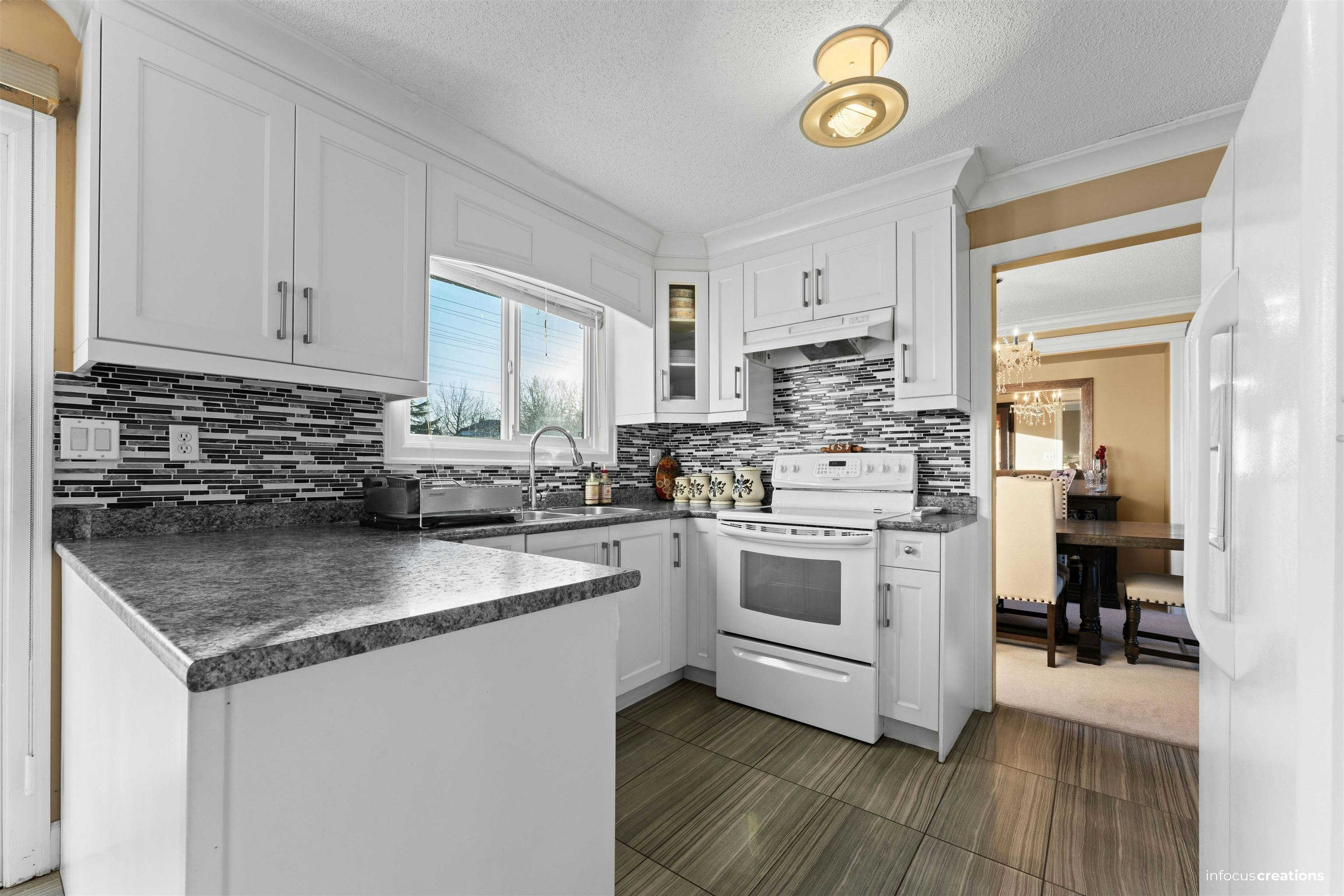 15796 95a Avenue, Surrey, BC, V4N 2L4 - 6