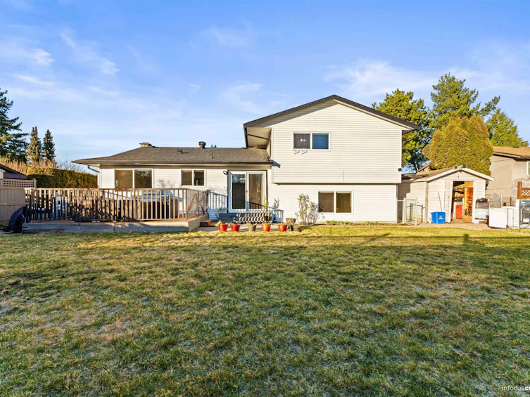 15796 95a Avenue, Surrey, BC, V4N 2L4 - 18