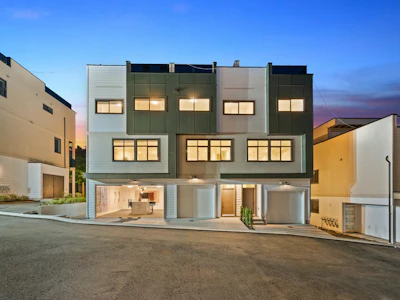 112-34588 Marshall Road - 2