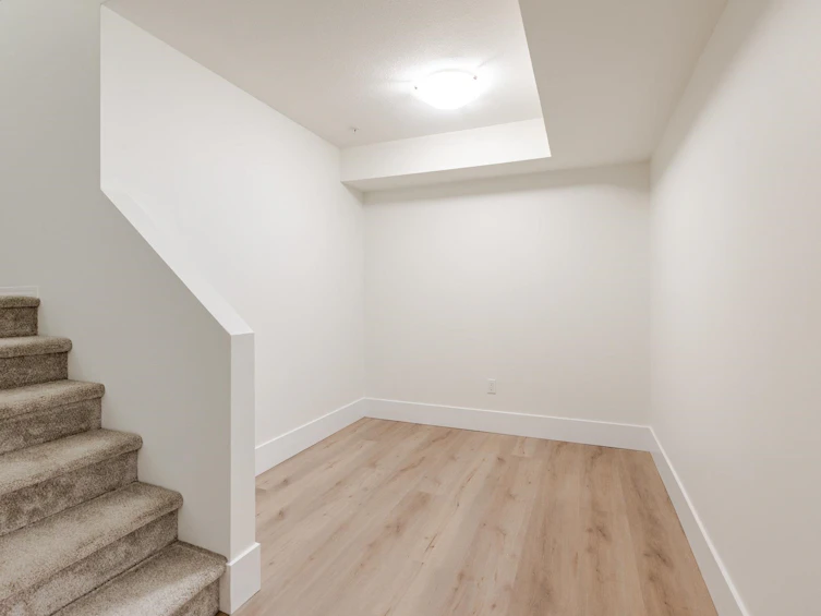 18589 55 Avenue, Surrey, BC, V3S 9E5 - 24