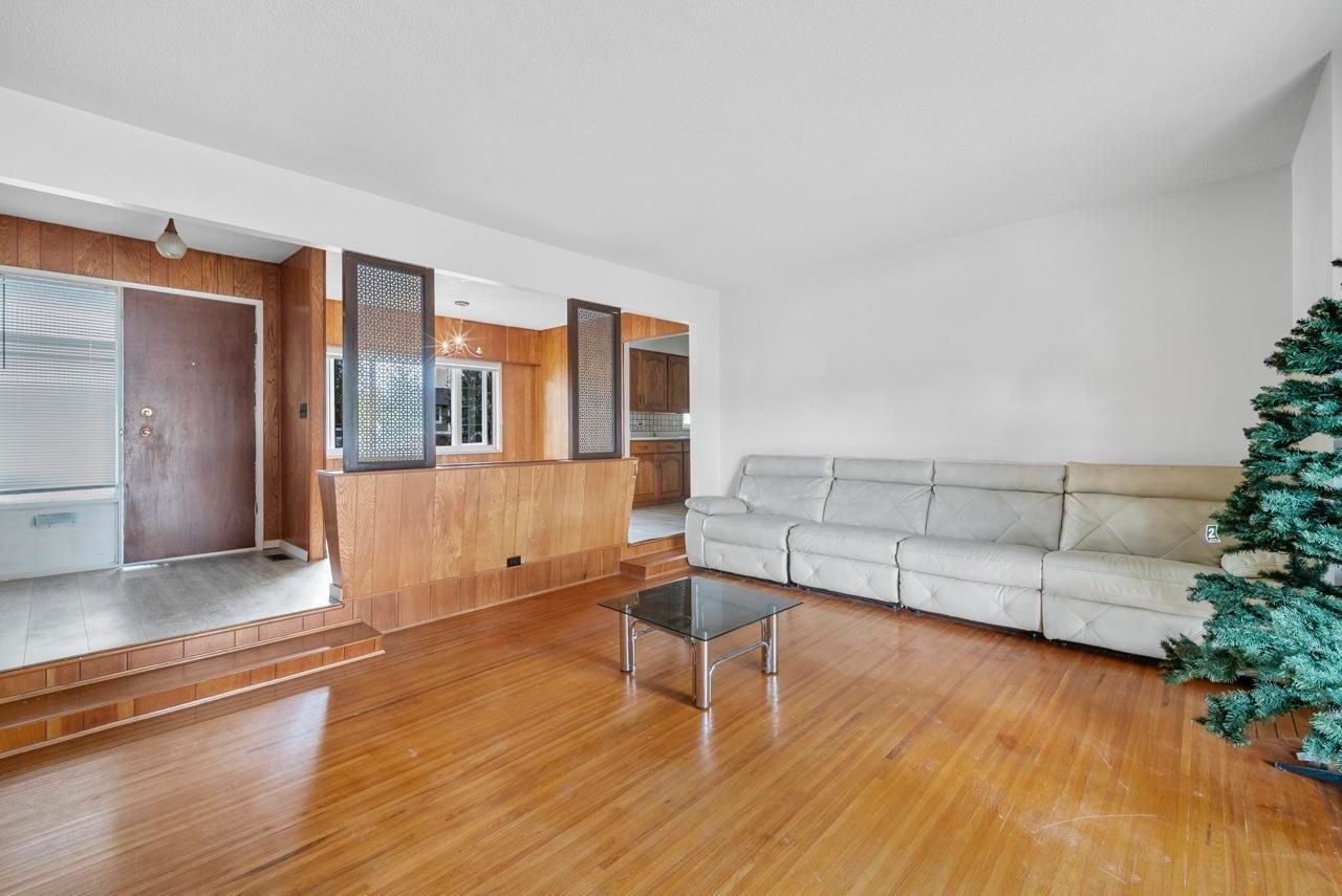 761 Cottonwood Avenue, Coquitlam, BC, V3J 2S8 - 2