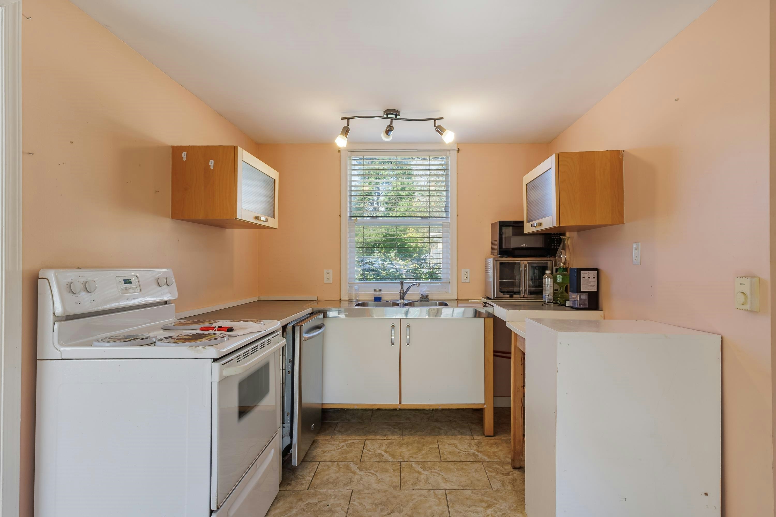 5675 Wharf Avenue, Sechelt, BC, V0N 3A0 - 32