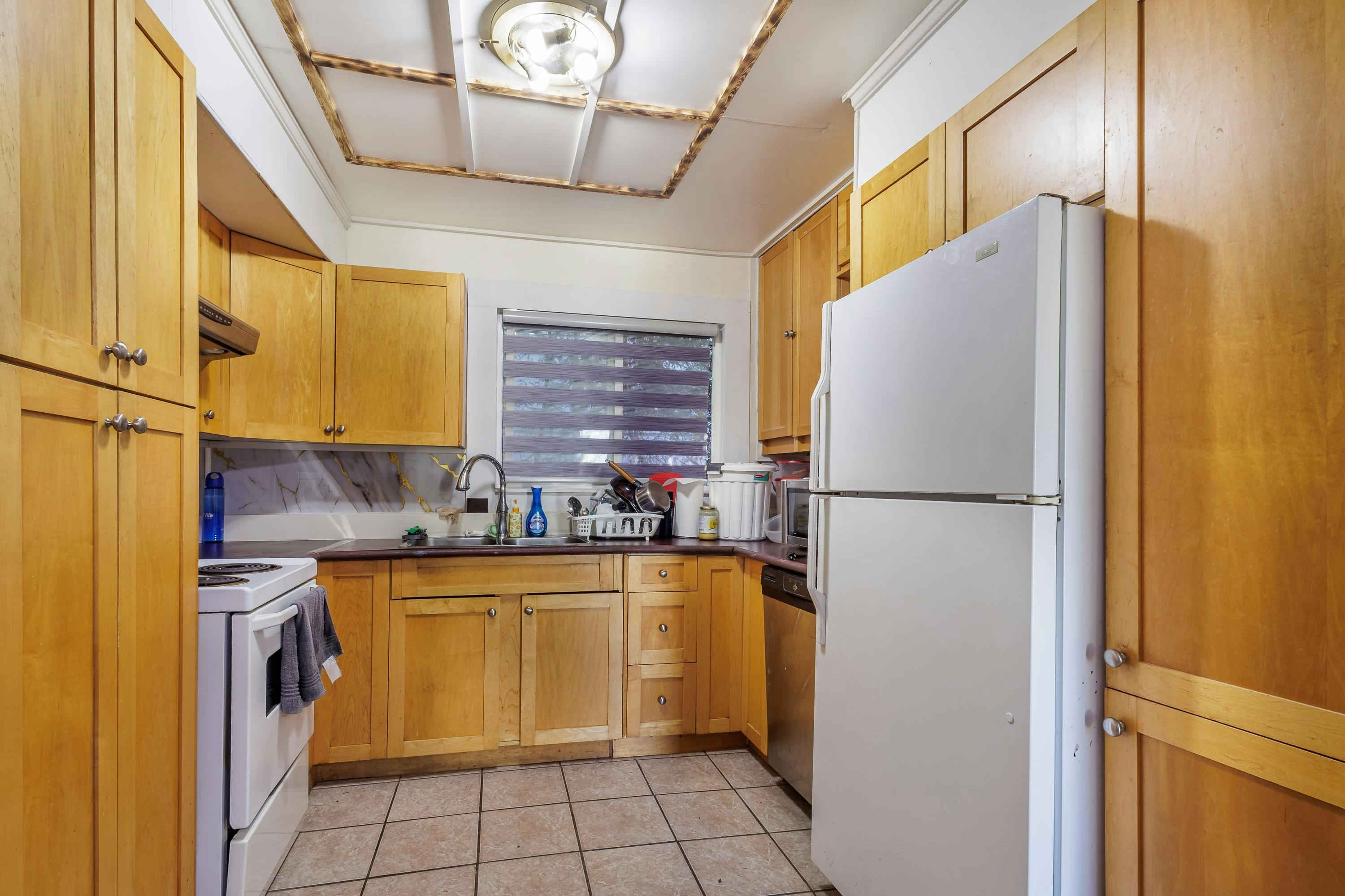 5675 Wharf Avenue, Sechelt, BC, V0N 3A0 - 16