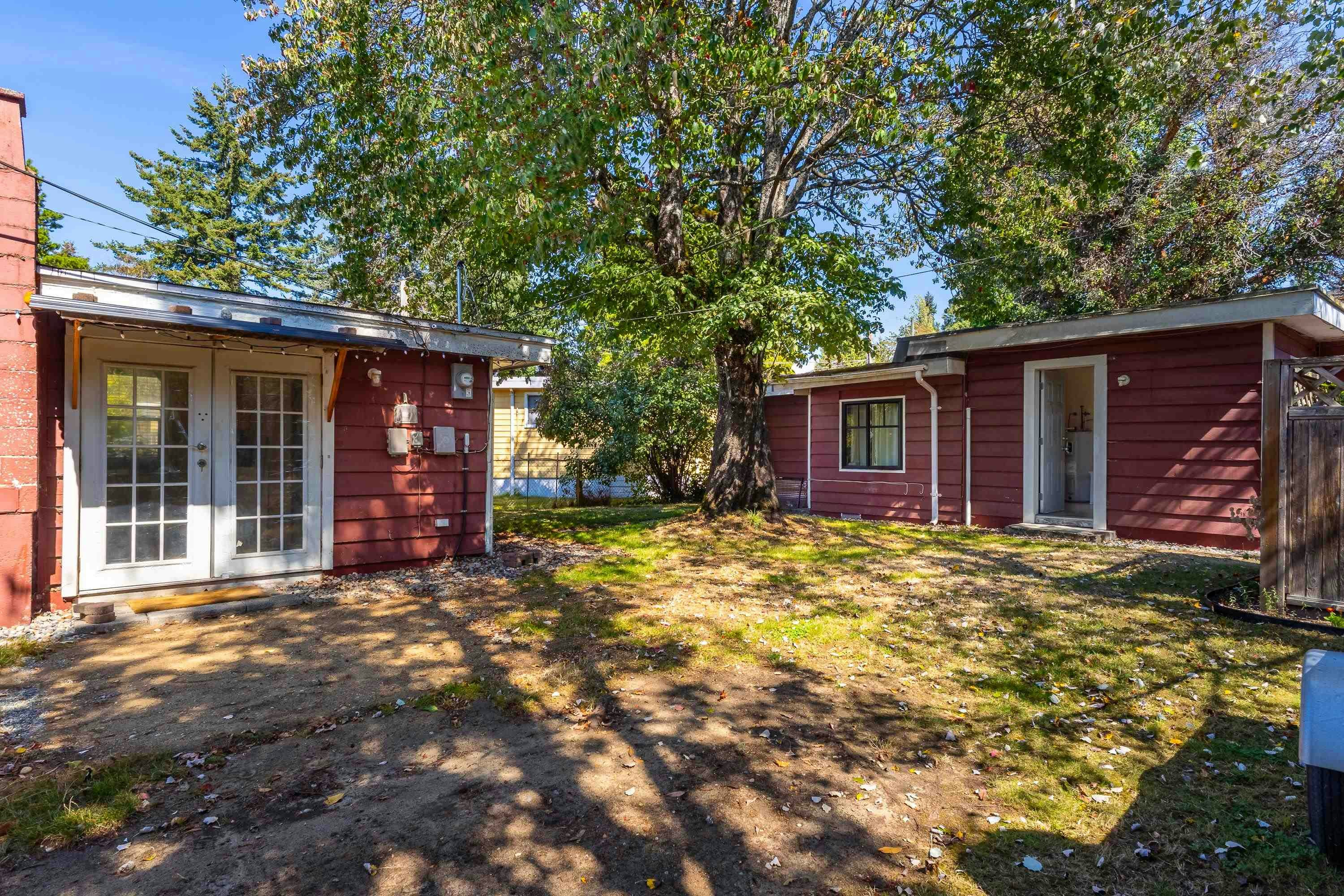 5675 Wharf Avenue, Sechelt, BC, V0N 3A0 - 36
