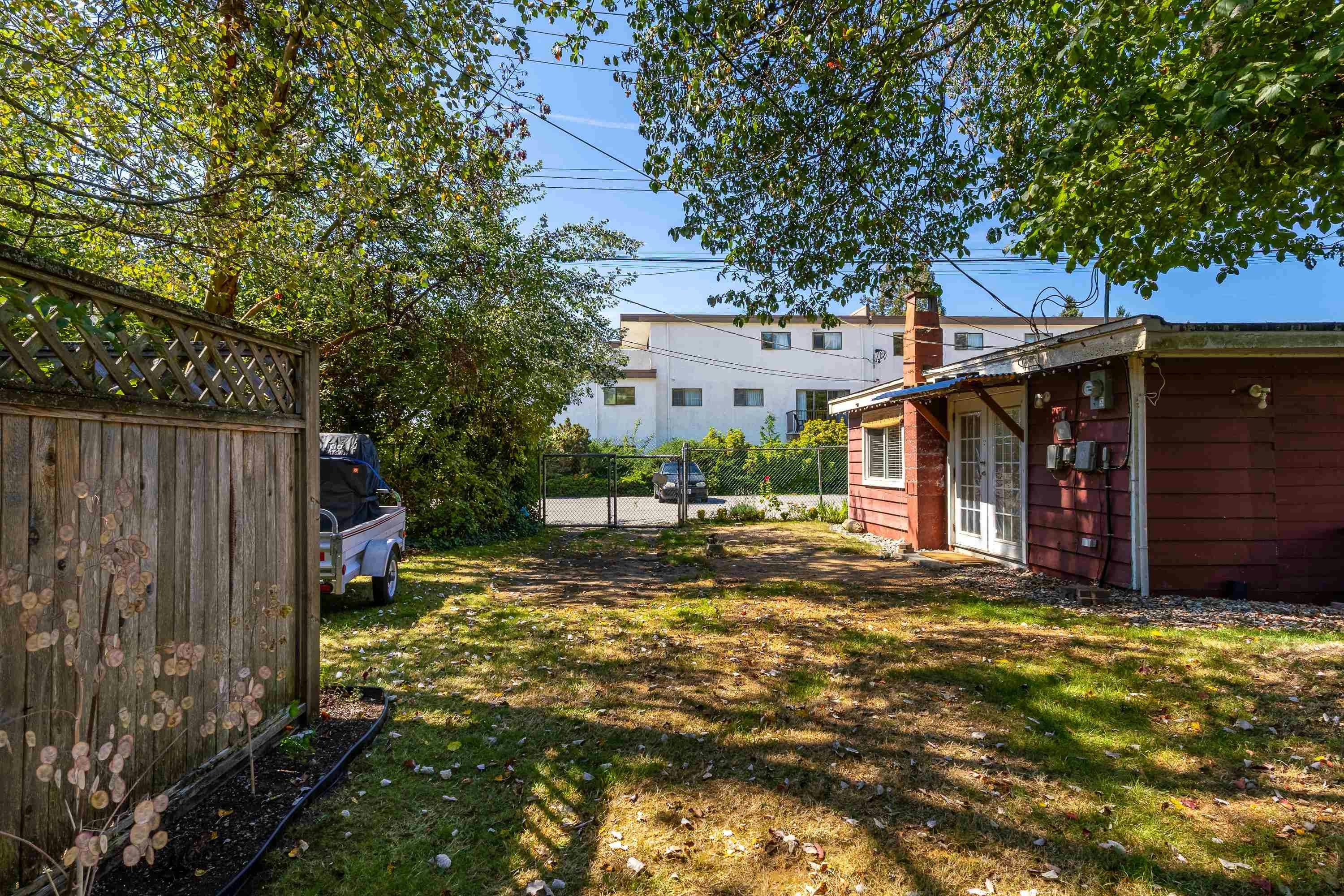 5675 Wharf Avenue, Sechelt, BC, V0N 3A0 - 38