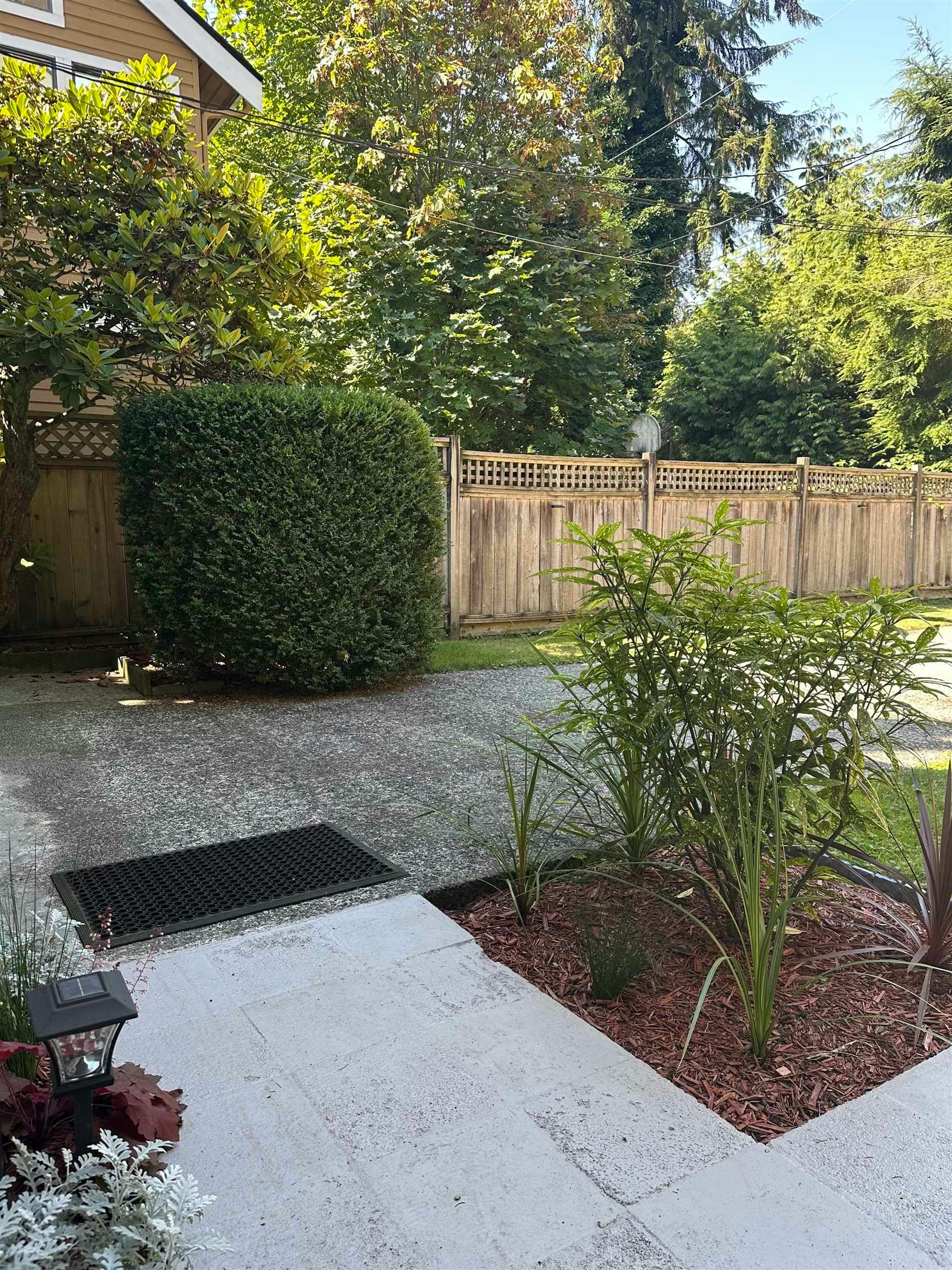 925 Lawson Avenue, West Vancouver, BC, V7T 2E1