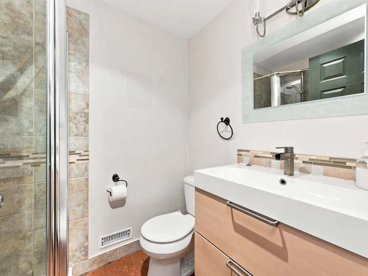 3381 William Avenue, North Vancouver, BC, V7K 1Z7 - 25
