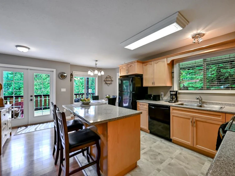 14883 Parkwood Street, Hope, BC, V0X 1L5 - 3