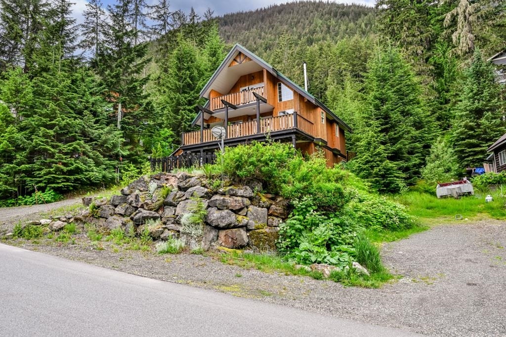14883 Parkwood Street, Hope, BC, V0X 1L5