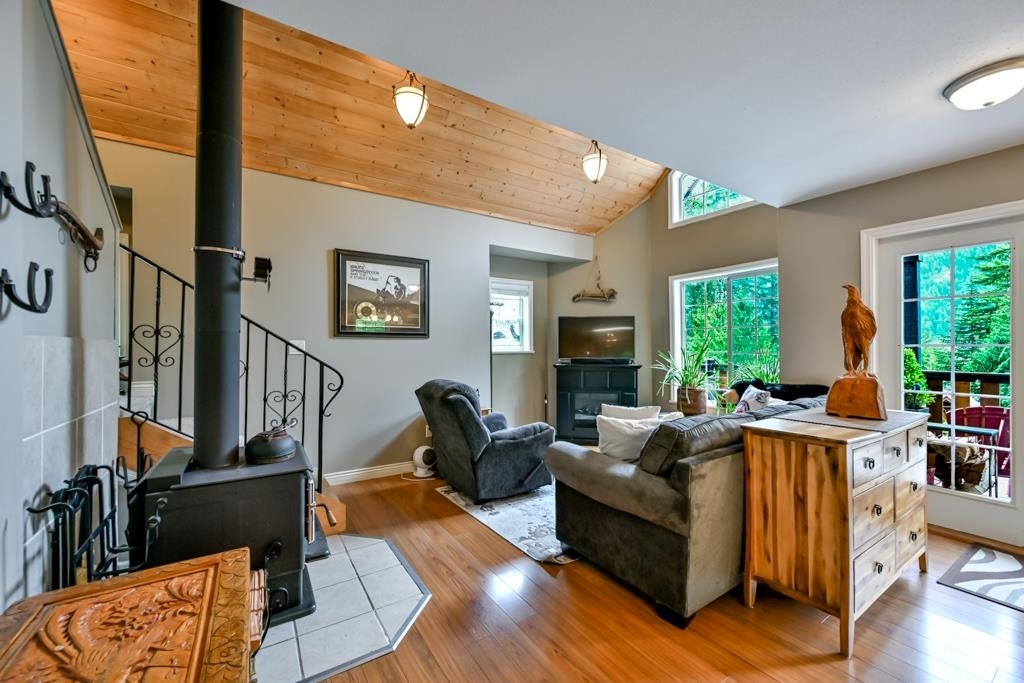 14883 Parkwood Street, Hope, BC, V0X 1L5 - 6