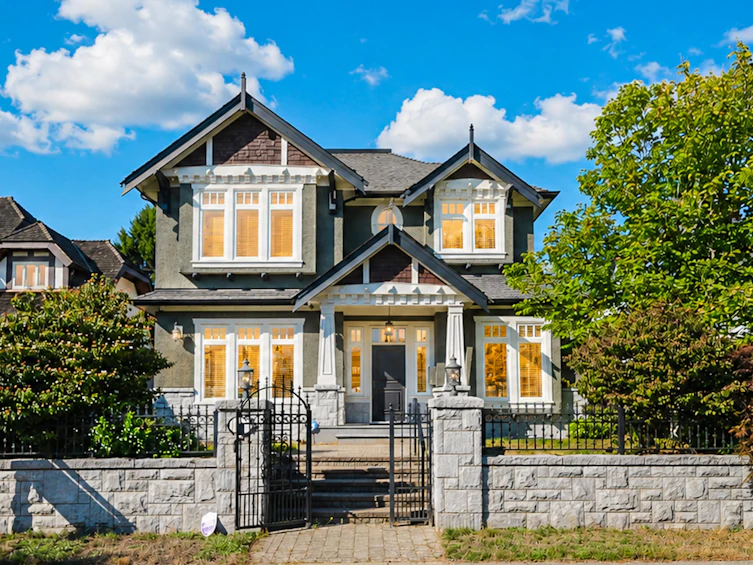 1657 W 58th Avenue, Vancouver, BC, V6P 1W8