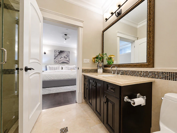 1657 W 58th Avenue, Vancouver, BC, V6P 1W8 - 32