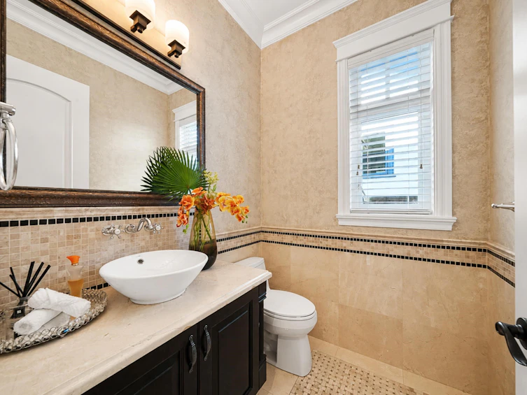 1657 W 58th Avenue, Vancouver, BC, V6P 1W8 - 14
