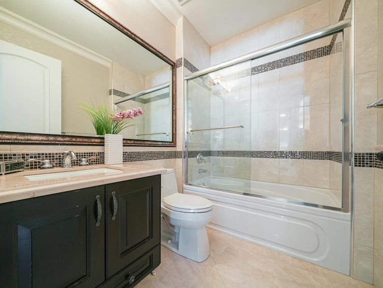 1657 W 58th Avenue, Vancouver, BC, V6P 1W8 - 21