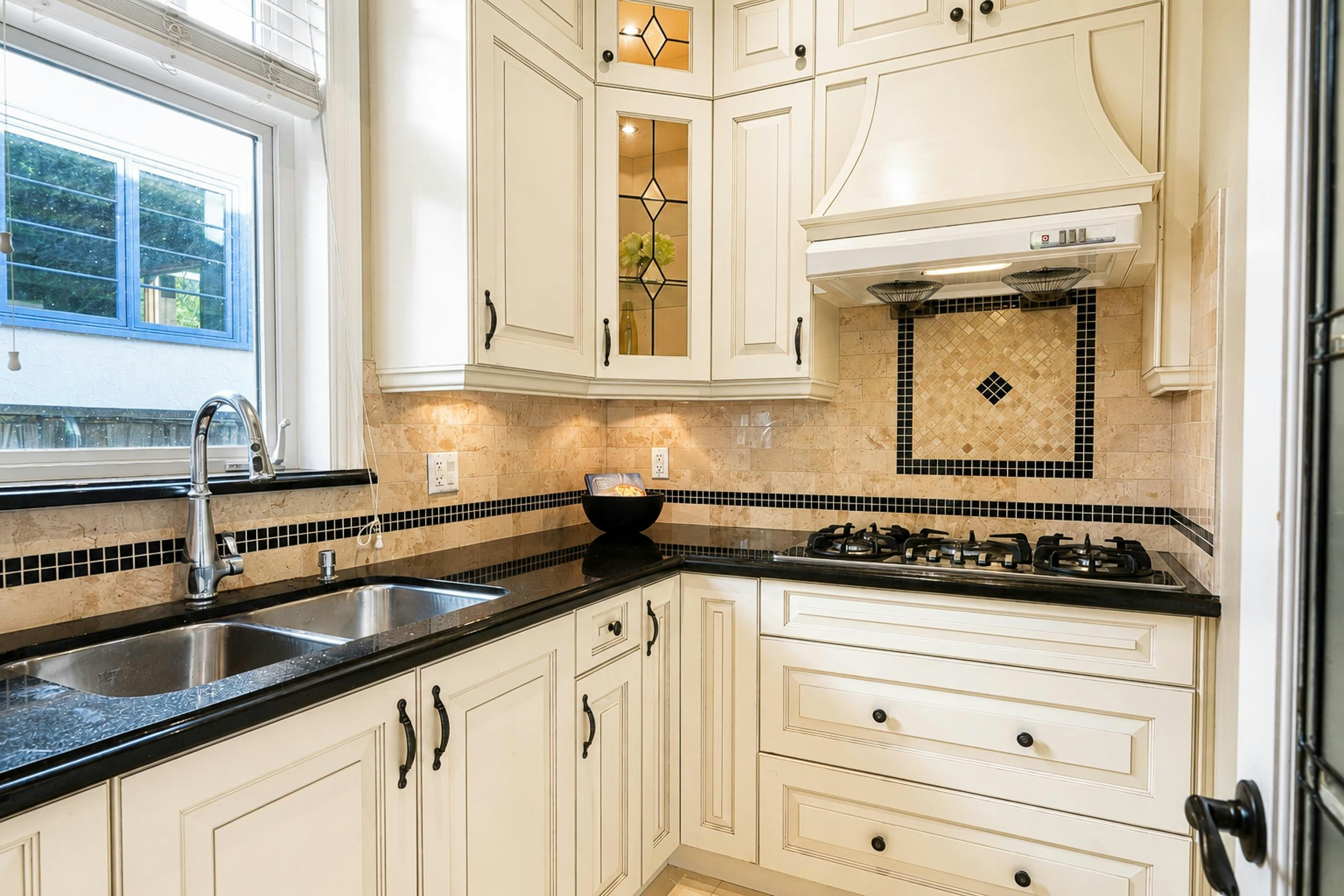 1657 W 58th Avenue, Vancouver, BC, V6P 1W8 - 13