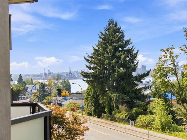 202-212 Forbes Avenue, North Vancouver, BC, V7M 3E5 - 10