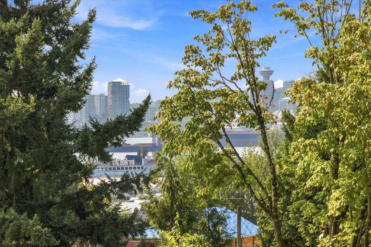 202-212 Forbes Avenue, North Vancouver, BC, V7M 3E5 - 12