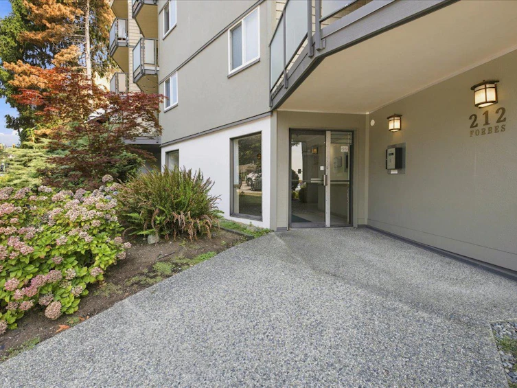 202-212 Forbes Avenue, North Vancouver, BC, V7M 3E5 - 32