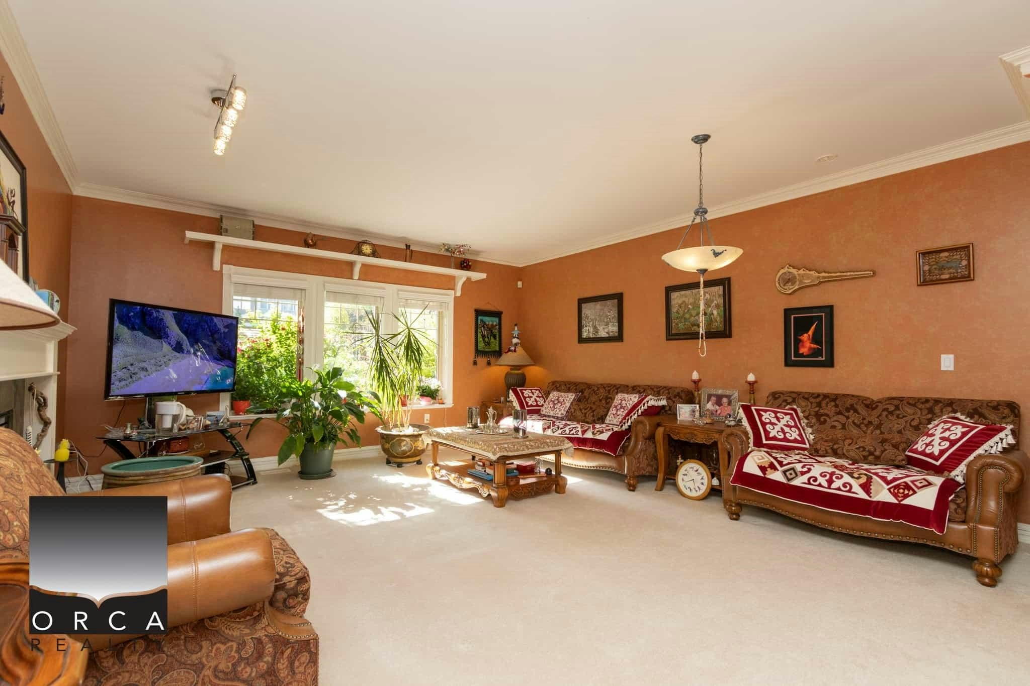 6351 Douglas Street, West Vancouver, BC, V7W 2G1 - 2