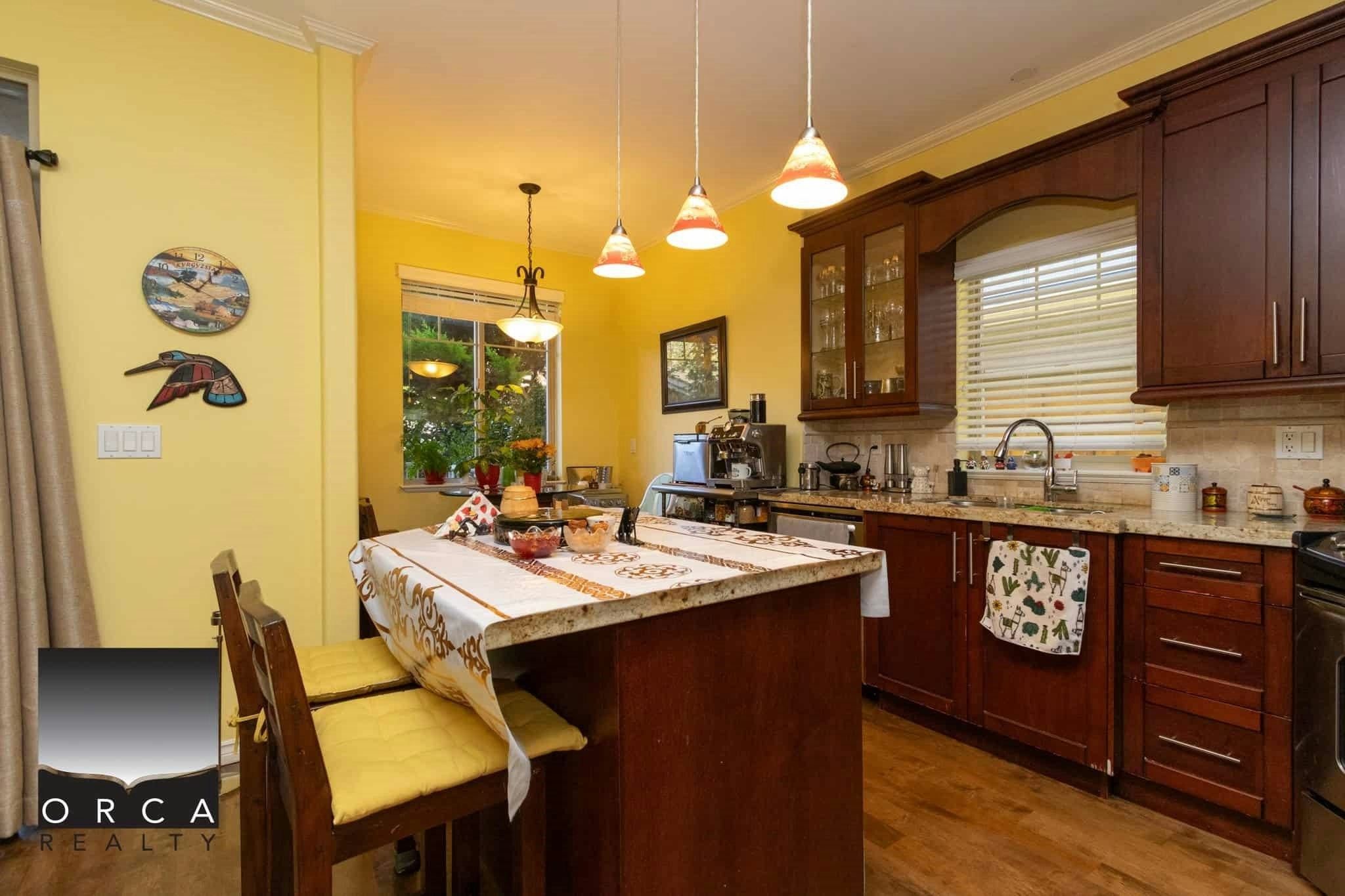 6351 Douglas Street, West Vancouver, BC, V7W 2G1 - 6