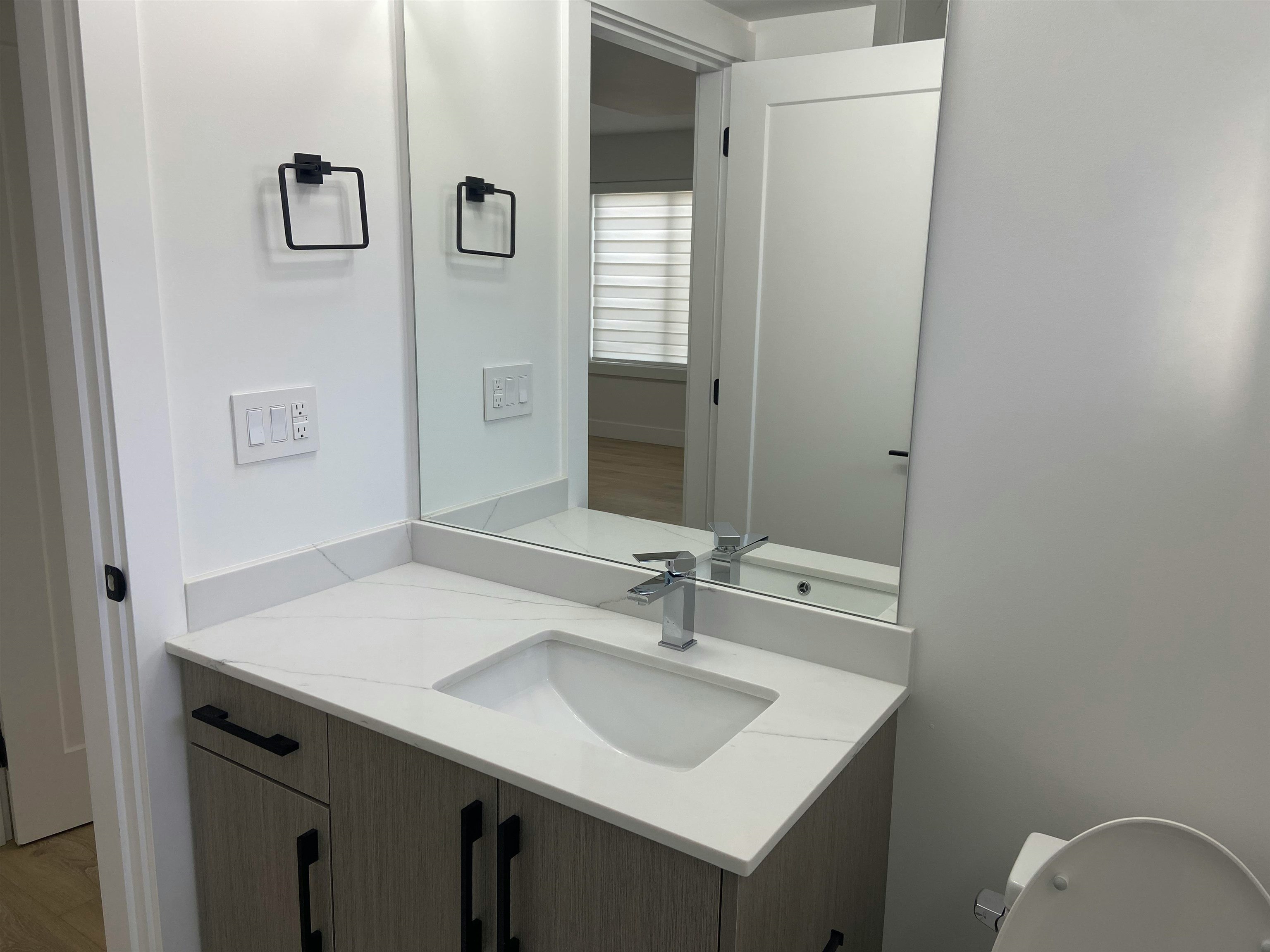 Basement Suite-16700 20a Avenue, Surrey, BC, V3Z 1H1 - 8