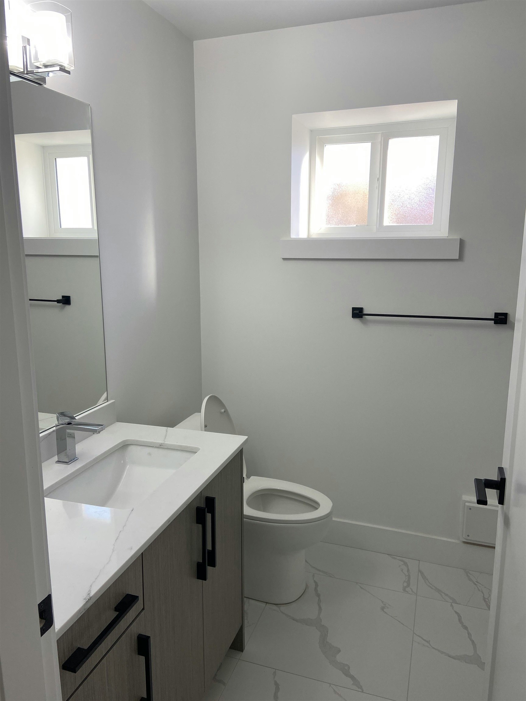 Basement Suite-16700 20a Avenue, Surrey, BC, V3Z 1H1 - 6