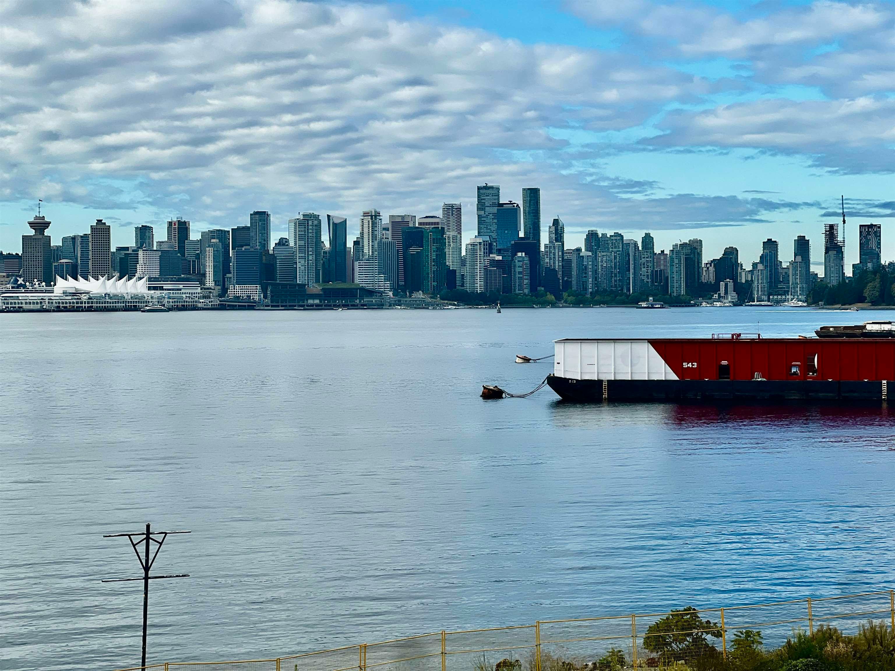 4F-785 Harbour Way, North Vancouver, BC, V7P 0G3 - 3