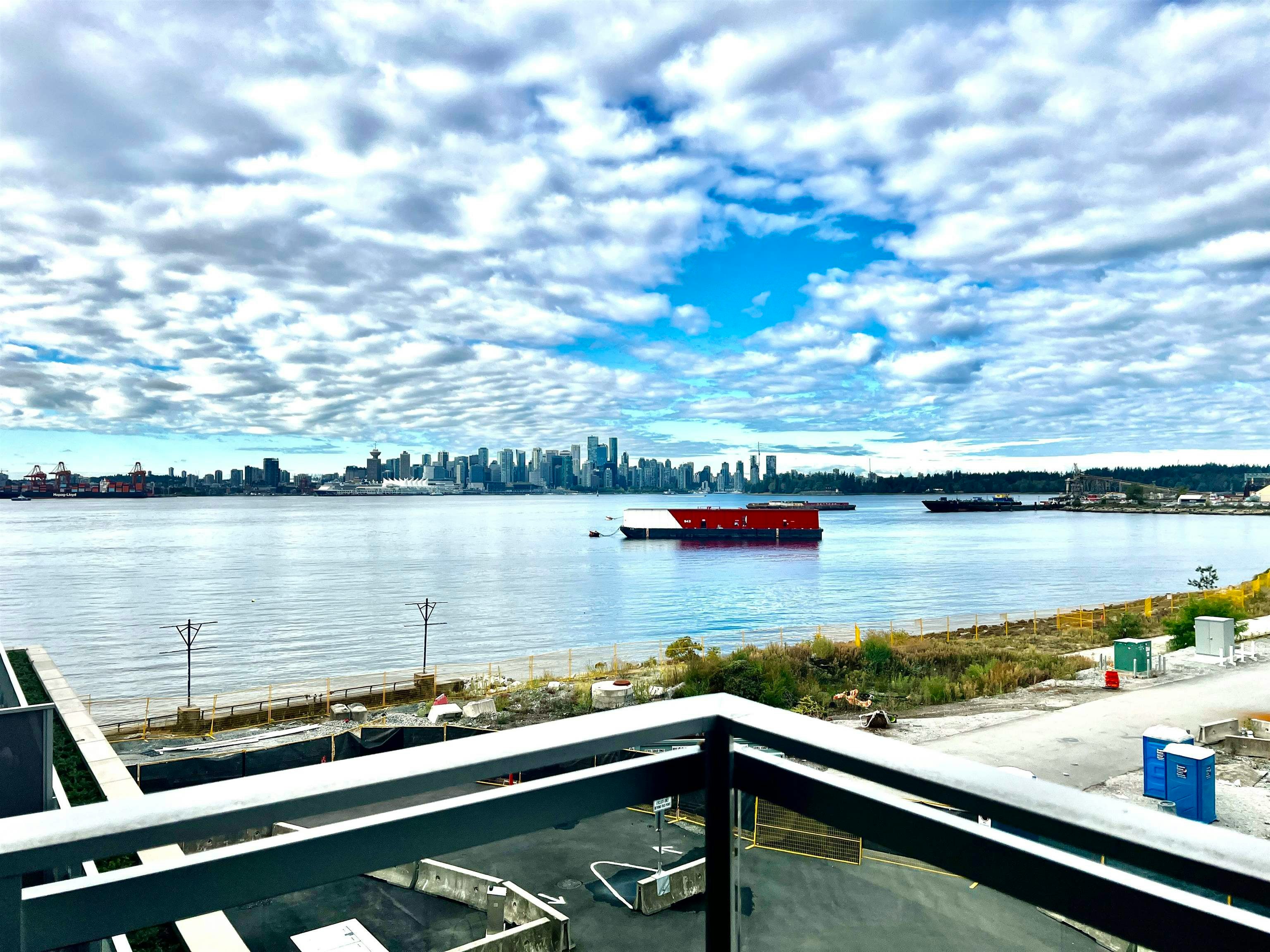 4F-785 Harbour Way, North Vancouver, BC, V7P 0G3 - 2