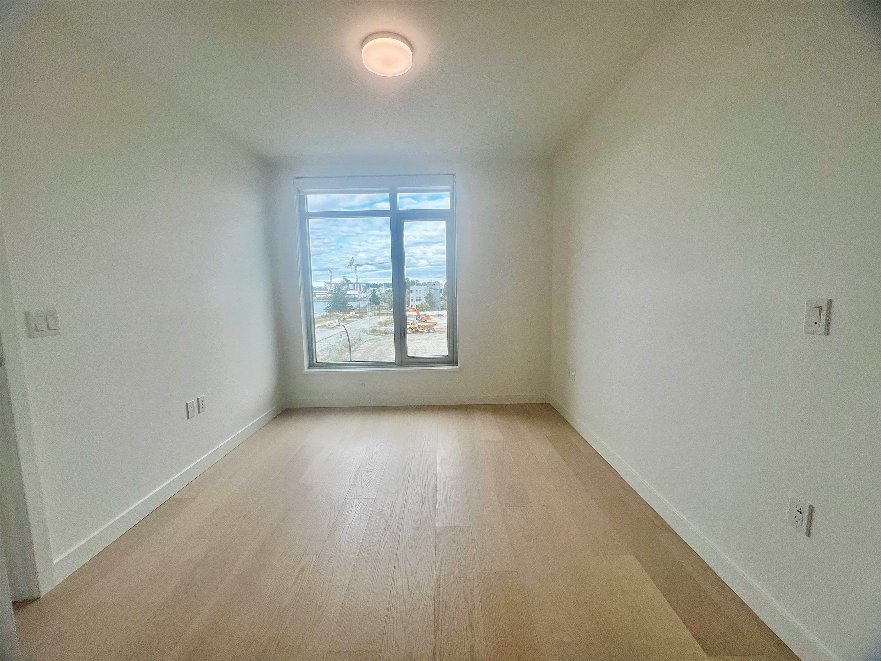 4F-785 Harbour Way, North Vancouver, BC, V7P 0G3 - 28