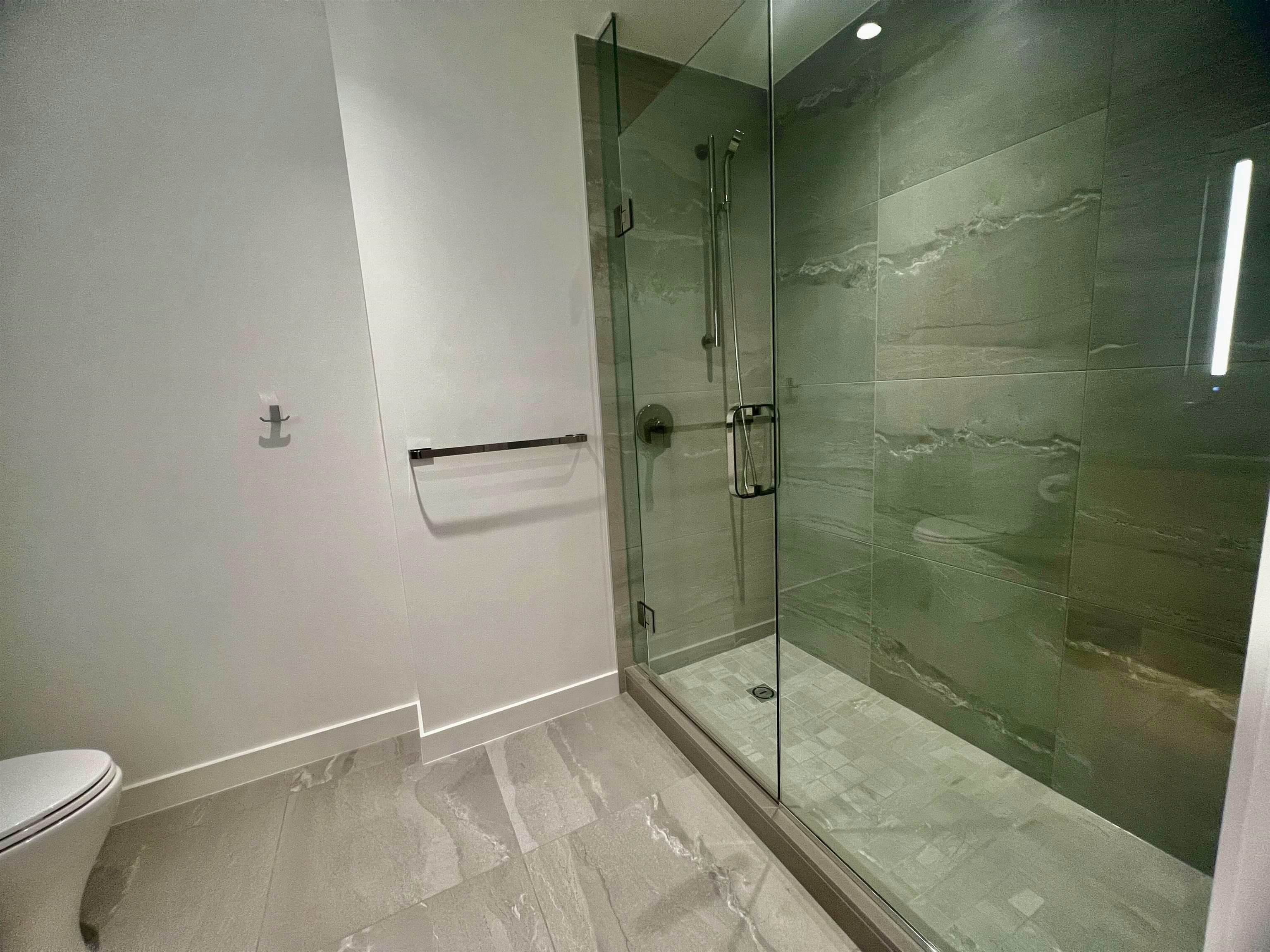 4F-785 Harbour Way, North Vancouver, BC, V7P 0G3 - 27