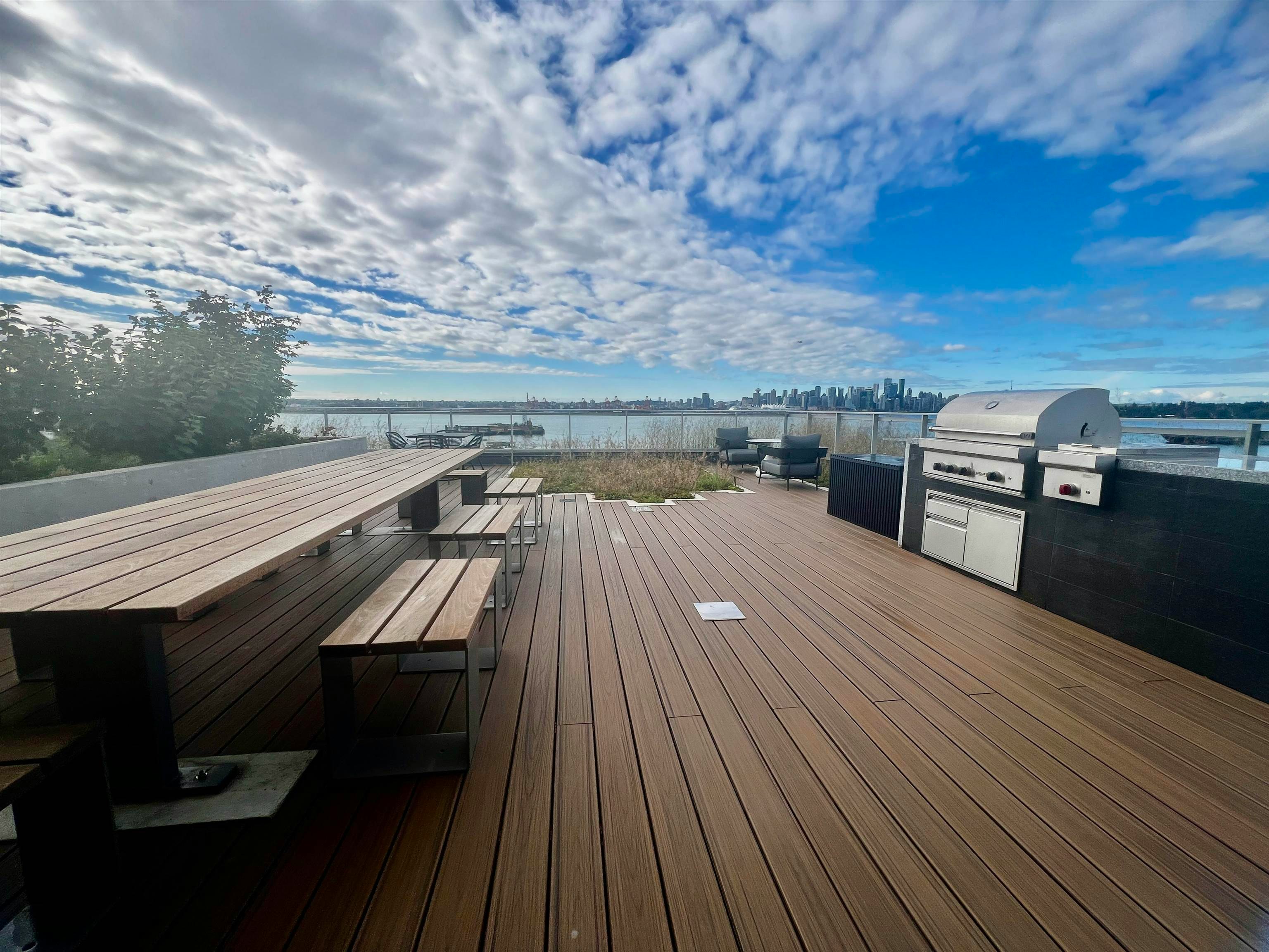 4F-785 Harbour Way, North Vancouver, BC, V7P 0G3 - 21