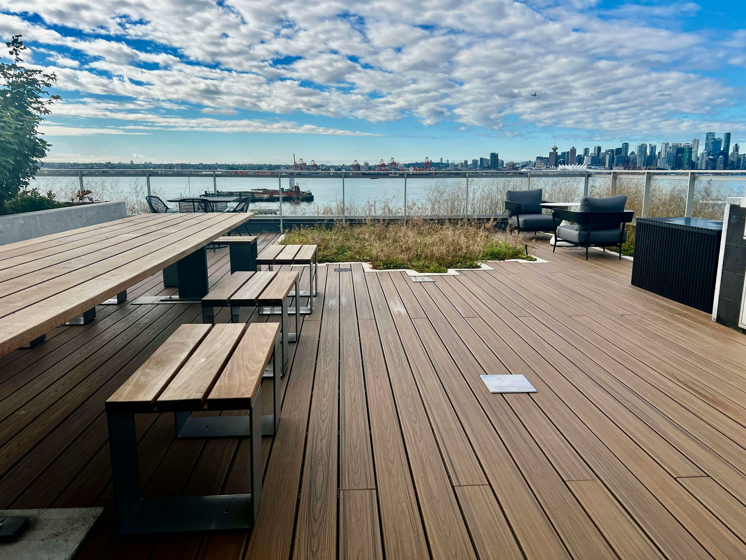 4F-785 Harbour Way, North Vancouver, BC, V7P 0G3 - 18