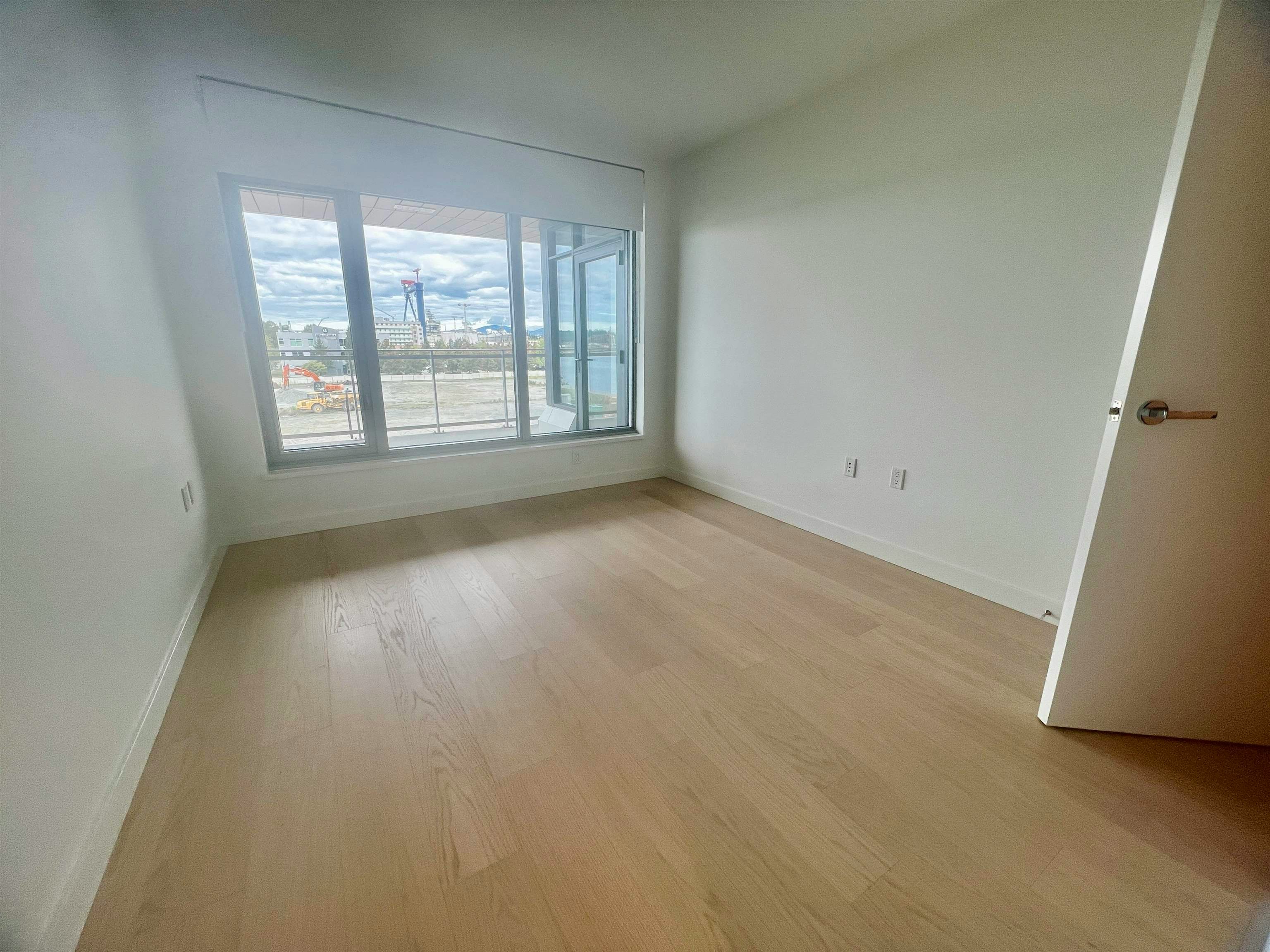 4F-785 Harbour Way, North Vancouver, BC, V7P 0G3 - 7