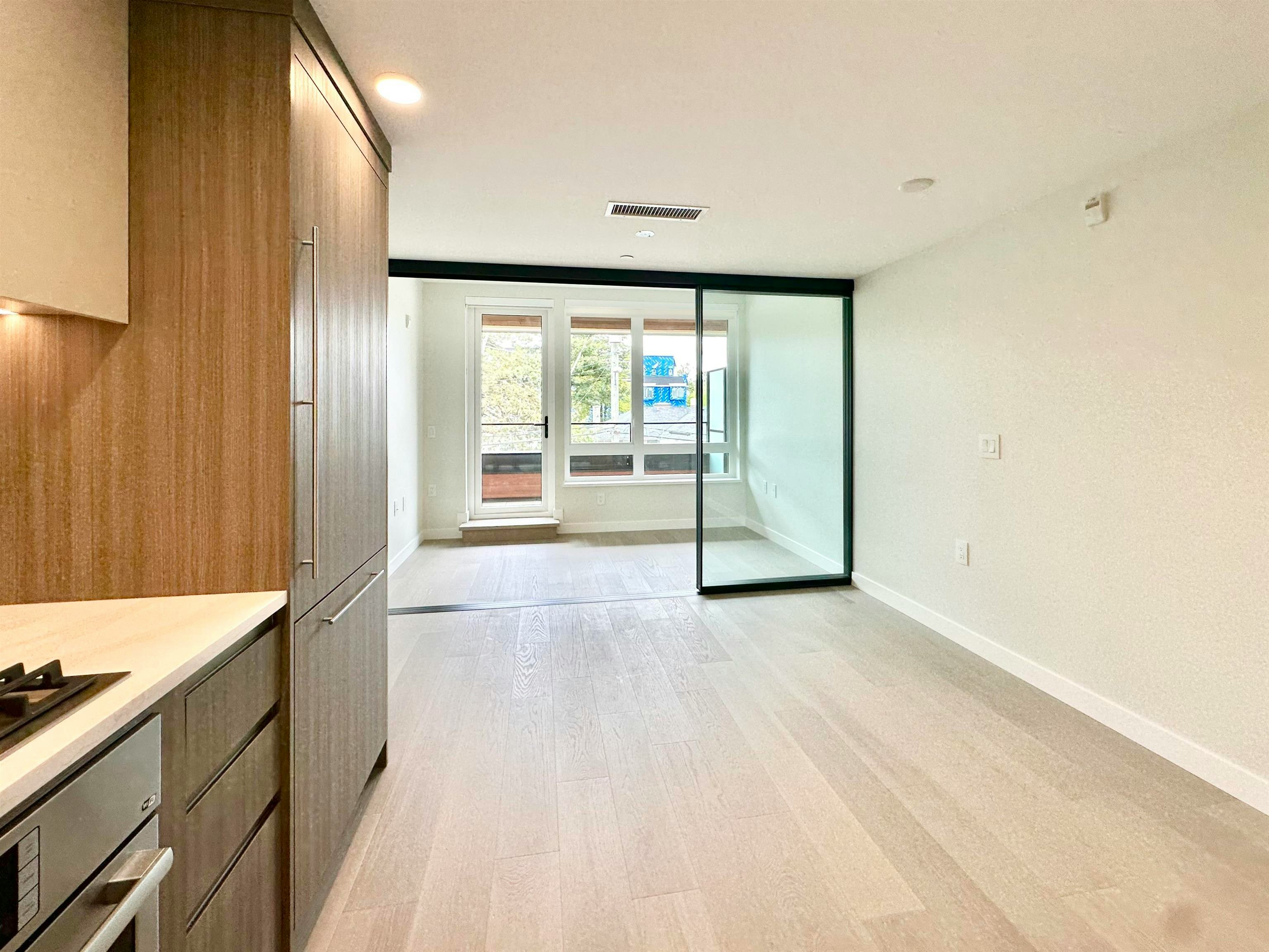 303-485 63rd Ave, Vancouver, BC, V5X 3J3