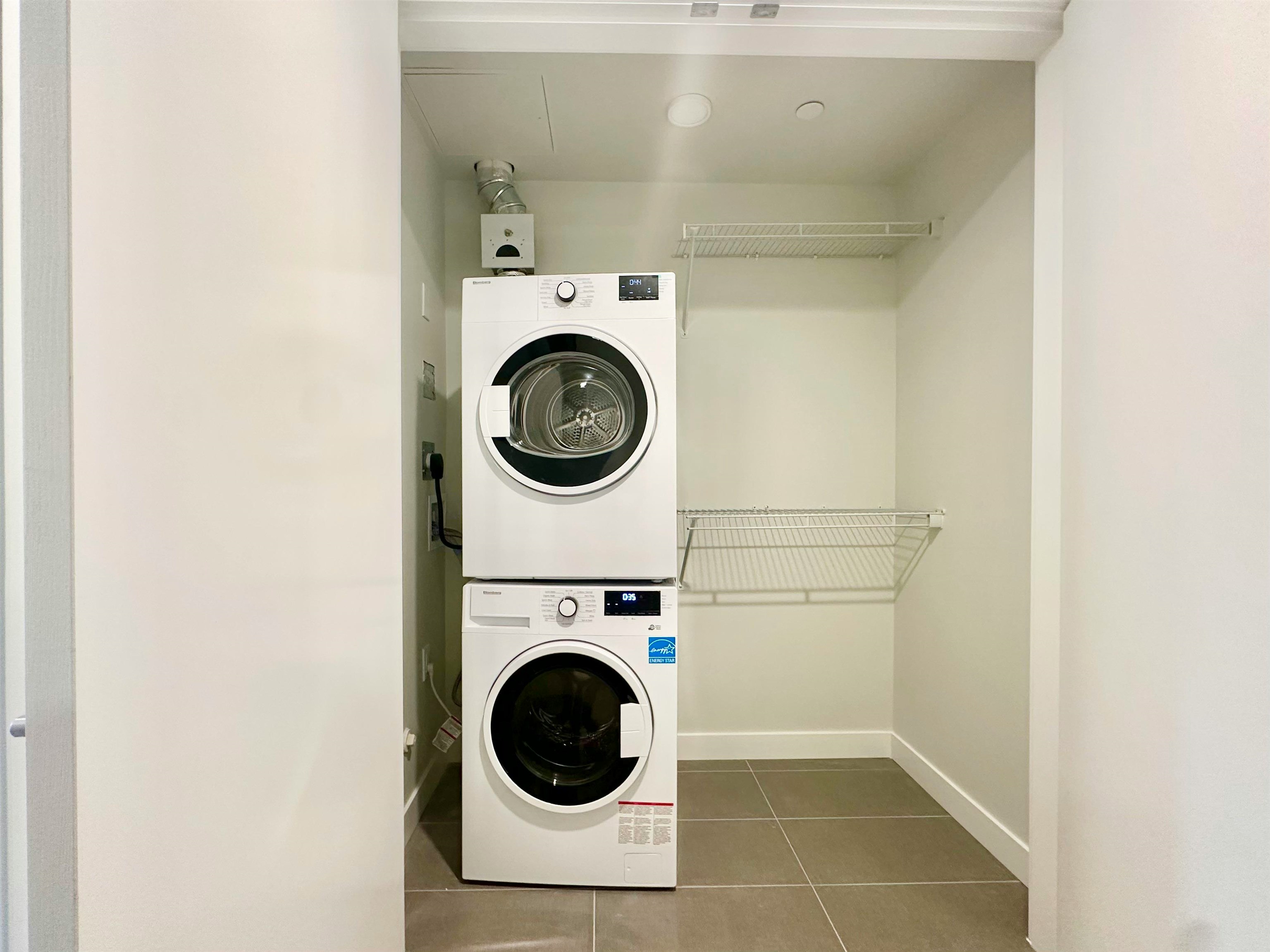 303-485 63rd Ave, Vancouver, BC, V5X 3J3 - 4