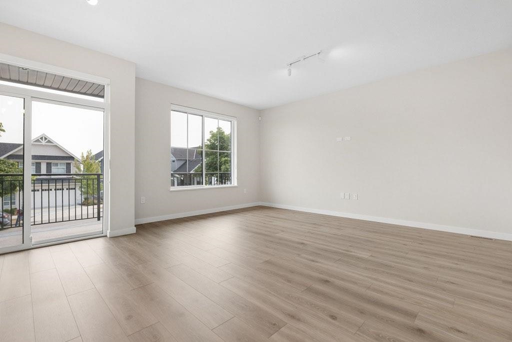 108-3637 Sheffield Avenue, Coquitlam, BC, V3E 0P2 - 5