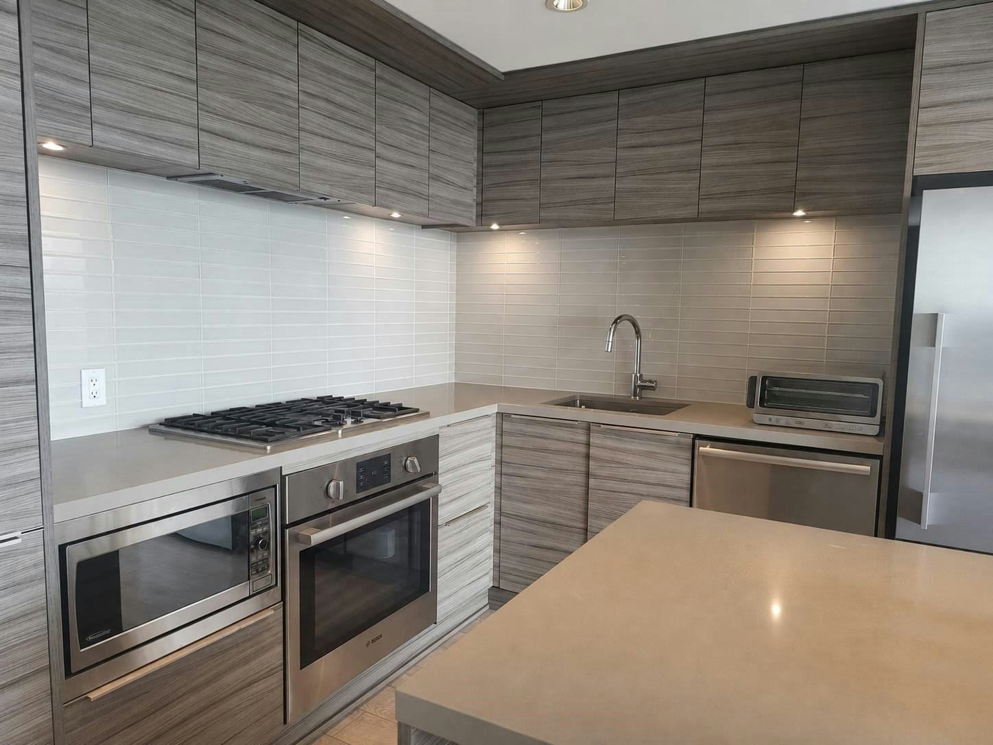 606-1550 Fern Street, North Vancouver, BC, V7J 0A9 - 5