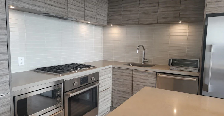 606-1550 Fern Street, North Vancouver, BC, V7J 0A9 - 5
