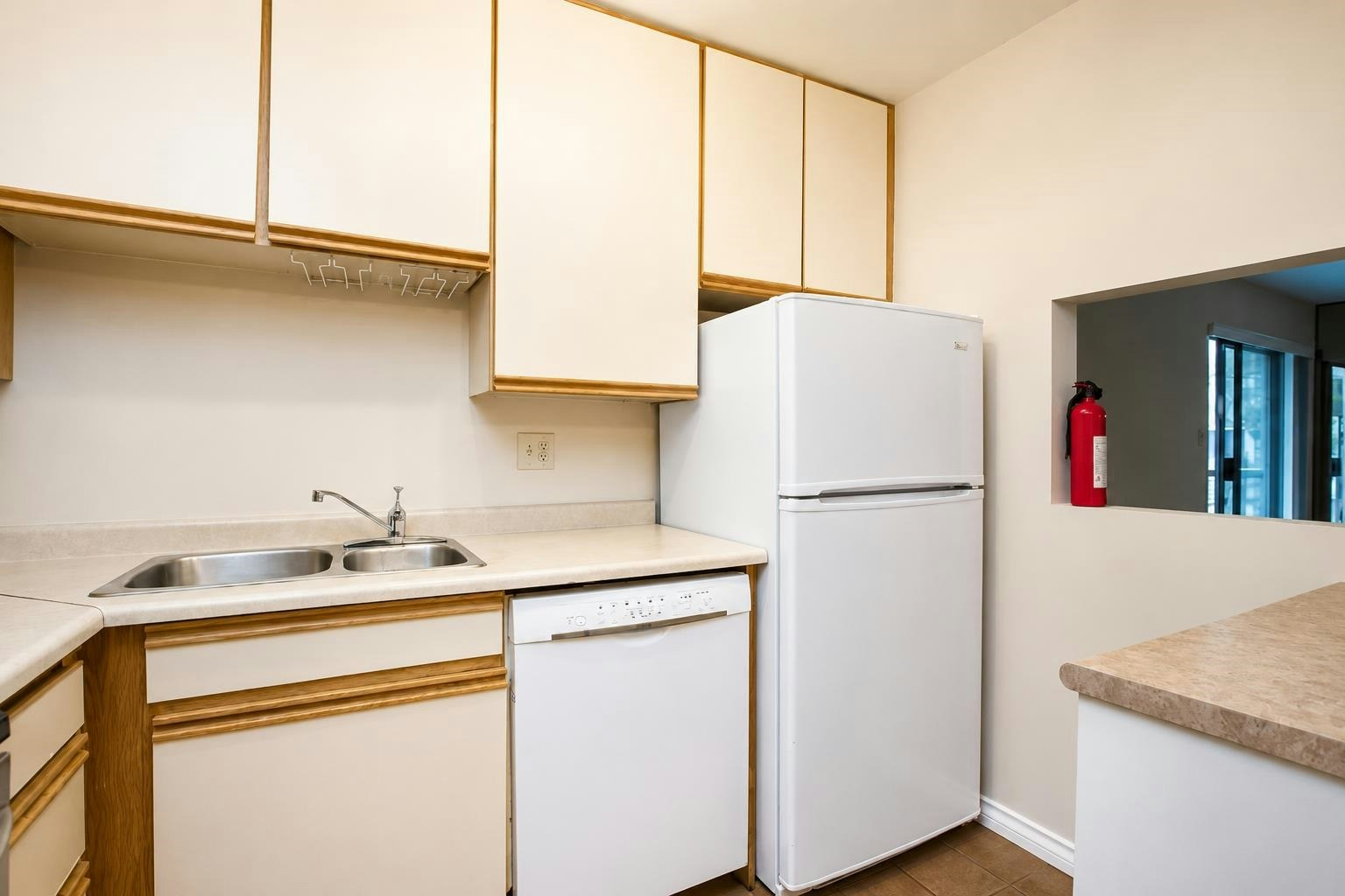 203-1775 W 10th Avenue, Vancouver, BC, V6J 2A4 - 5