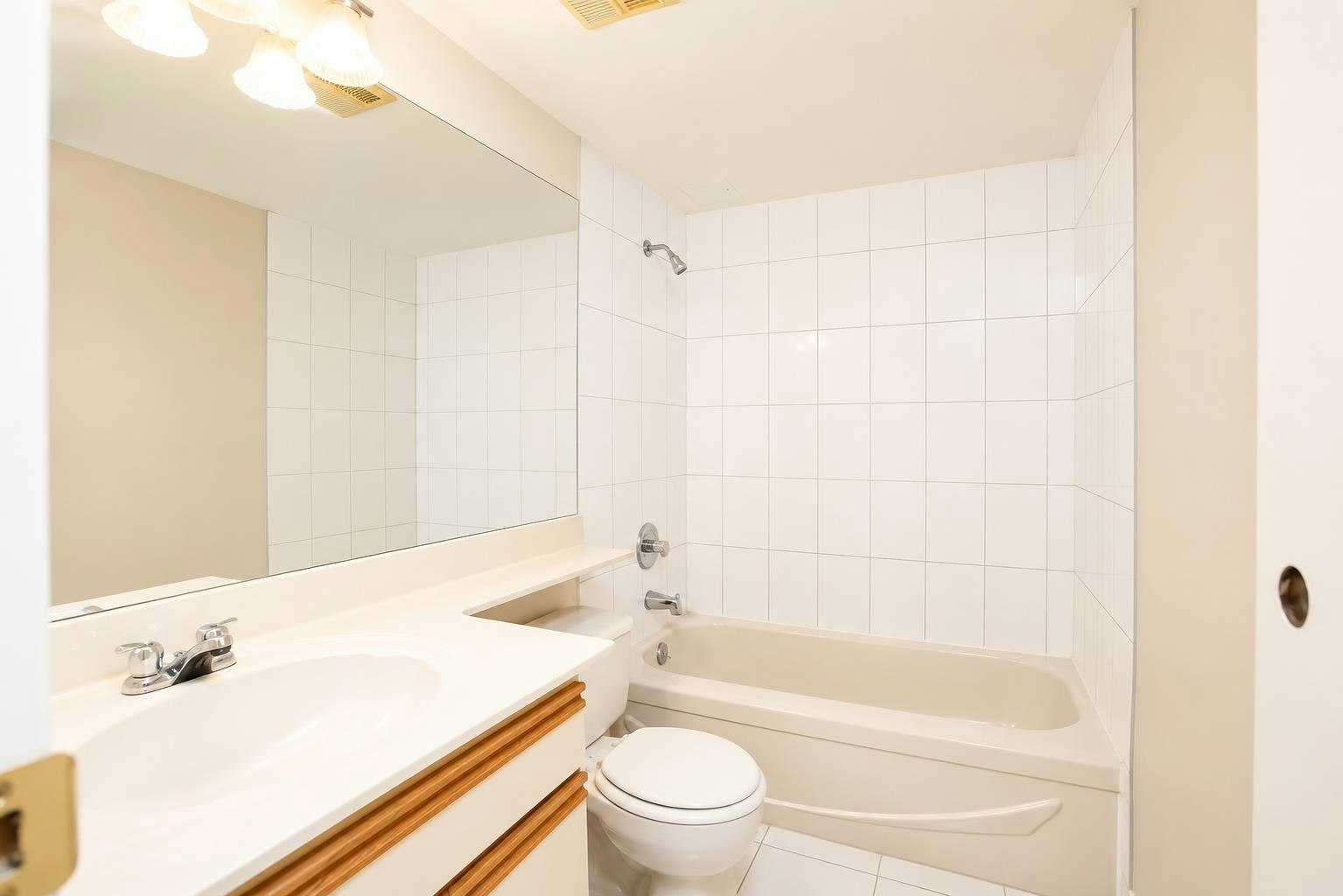 203-1775 W 10th Avenue, Vancouver, BC, V6J 2A4 - 8